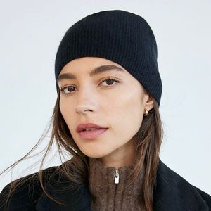 Aritzia Auxiliary Cashmere Rib Beanie